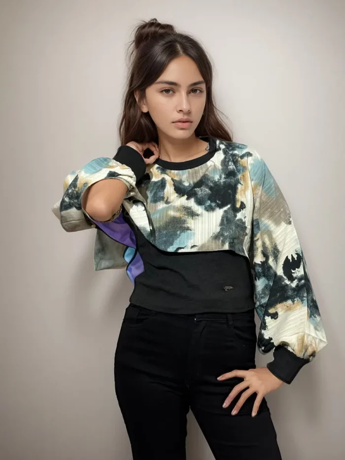 Women'S Abstract Printed T Shirt With Satin-Sleeve