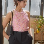 knit sleeveless pink top